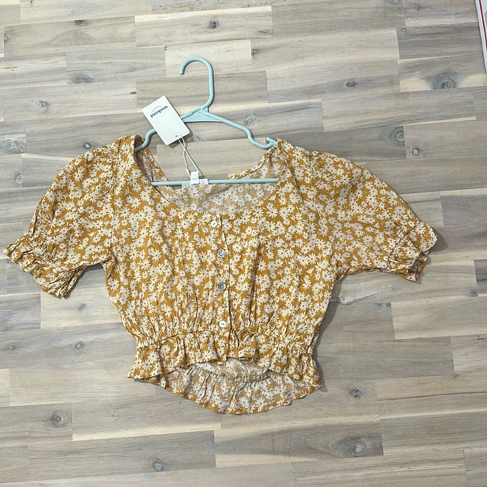 NWT Weekend Los Angeles Floral Peplum Crop Top Blouse SIZE SMALL